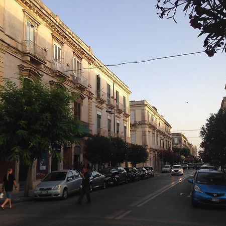 דירות סירקוזה Casa Luthi מראה חיצוני תמונה